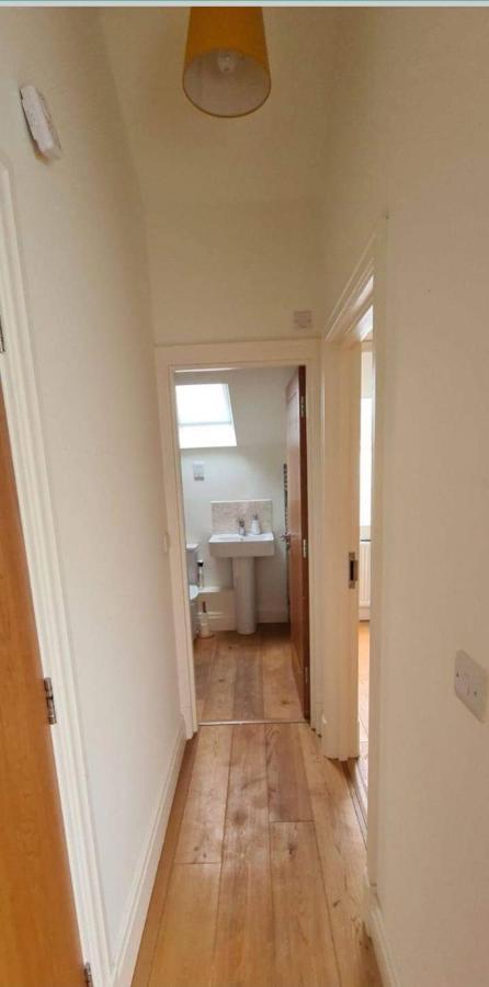 Charming 1-Bed Loft In Caerleon Apartment นิวพอร์ต ภายนอก รูปภาพ