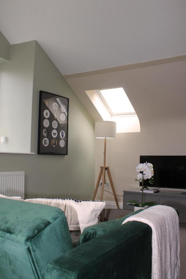 Charming 1-Bed Loft In Caerleon Apartment นิวพอร์ต ภายนอก รูปภาพ