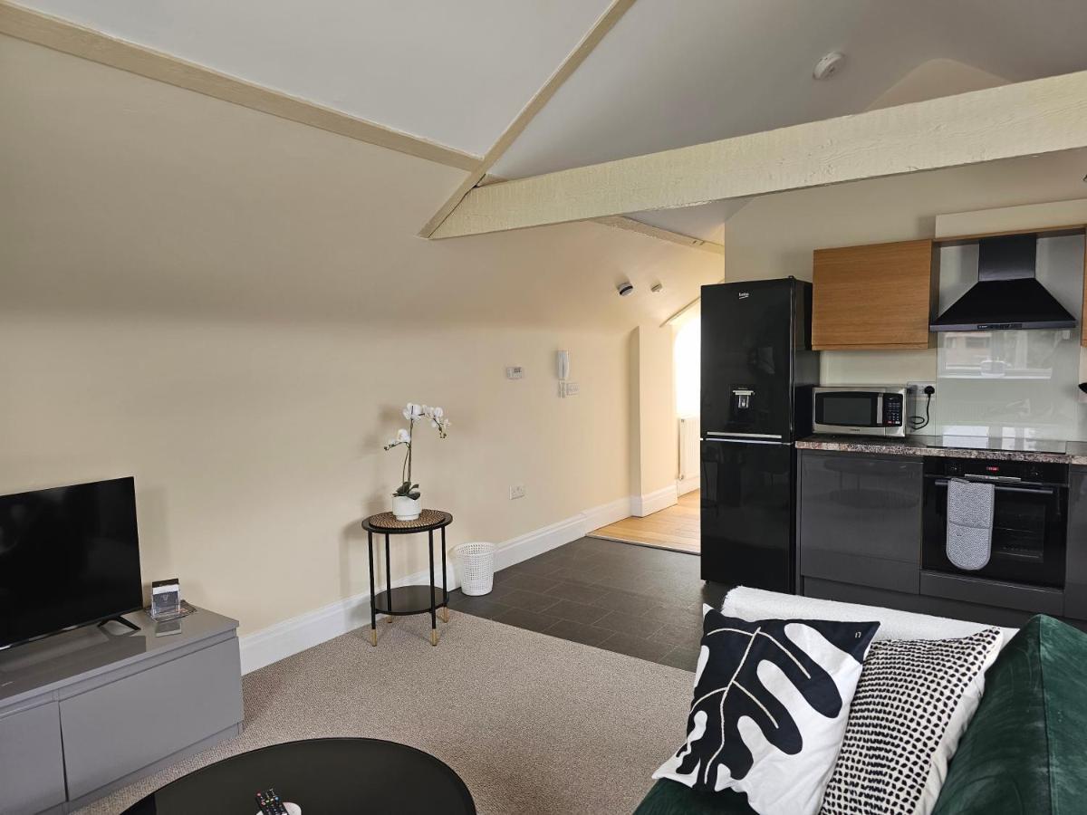 Charming 1-Bed Loft In Caerleon Apartment นิวพอร์ต ภายนอก รูปภาพ